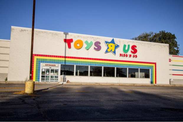 Lawsuit Alleges Toys R Us Execs Bilked Company During Bankruptcy