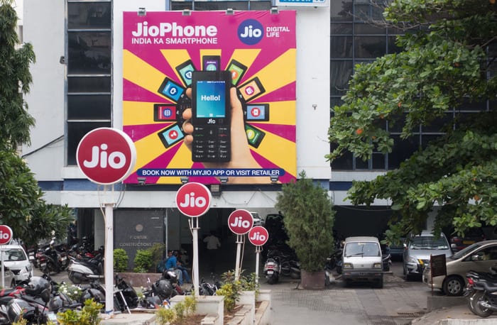 Facebook’s Deal For 10 Pct Of Indian Telco Postponed Due To COVID-19