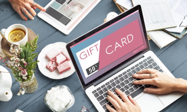 Paytronix Urges Restaurants To Use Gift Cards