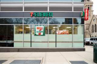 7-Eleven Delivers Alcohol, Whole Pizzas Via Mobile App