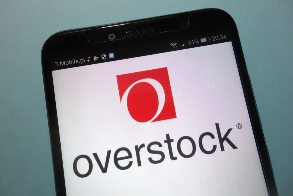Overstock’s 1Q Loss Narrows and April Sales Soar 120 Pct