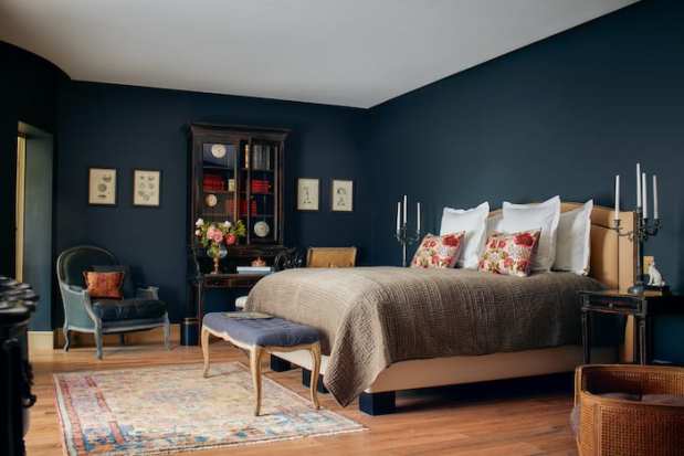 Airbnb Drops Internal Valuation 16 Pct Amid Pandemic