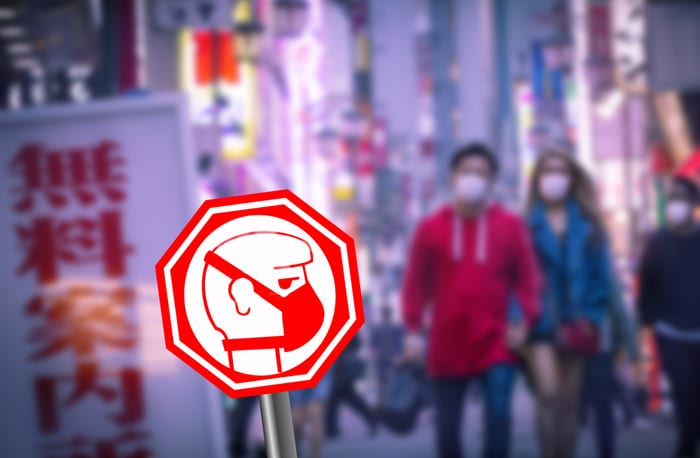 Hong Kong Approves $17.7B Relief Package