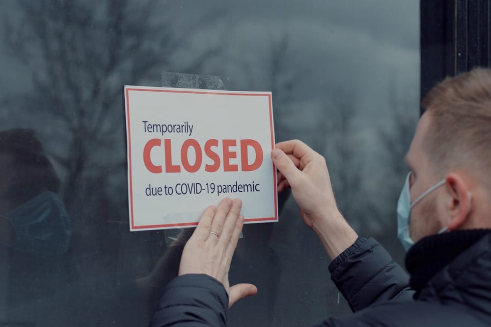 Shift To Digital Could Force 100,000 Retailers To Shutter By 2025