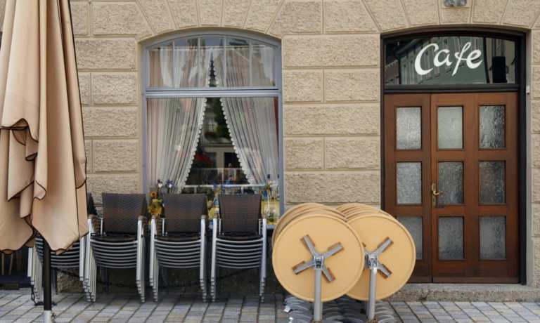 Restaurants Seek Aid Amid $50B In April Losses