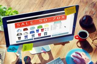 Shuttered Stores Slash Prices, But Consumers Aren’t Spending
