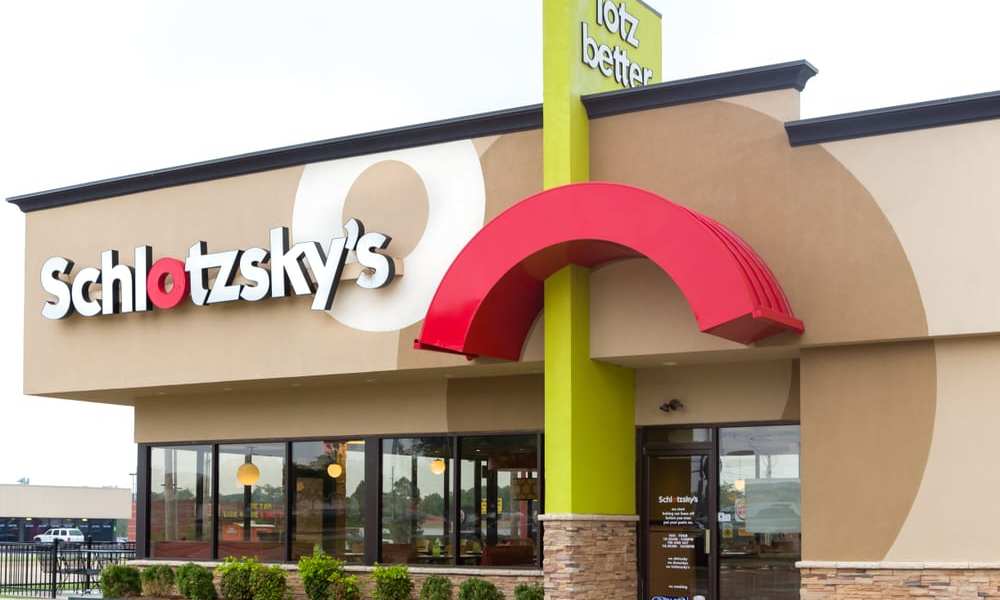 schlotzskys-drive-through