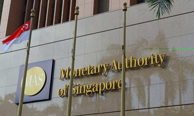 Singapore Loosens Banking Rules Amid COVID-19