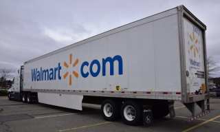 Amazon, Walmart Vie For Consumer Loyalty Amid Supply Chain Pain