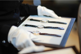 Data: Luxury Goods Sales May Drop 35 Pct This Year