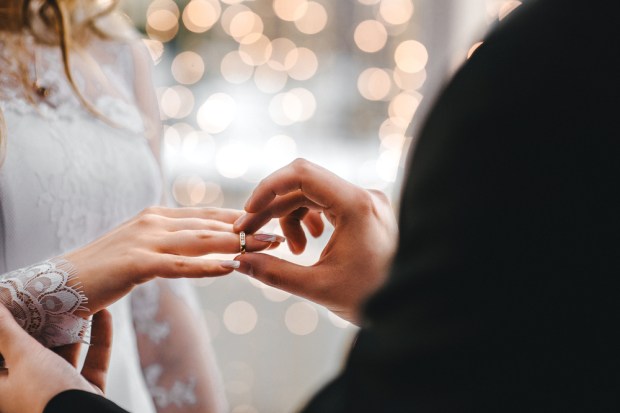 Couples Choose Smaller Weddings Amid Distancing