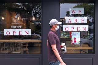 NYC Reopens With Construction, Retail; Restaurants Still Shuttered
