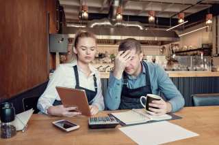 US Savings Rate Soars As Consumer Spending Sinks – A Bad Sign For SMBs