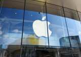 Apple Shares Tank Despite Analyst Optimism