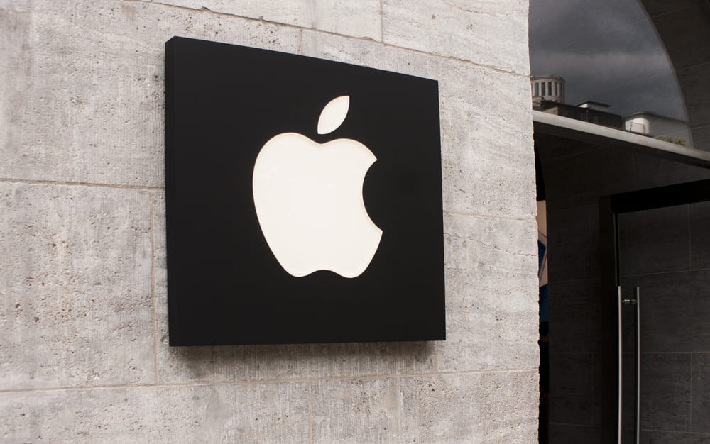 Apple Is First US Company To Reach $1.5T Market Cap
