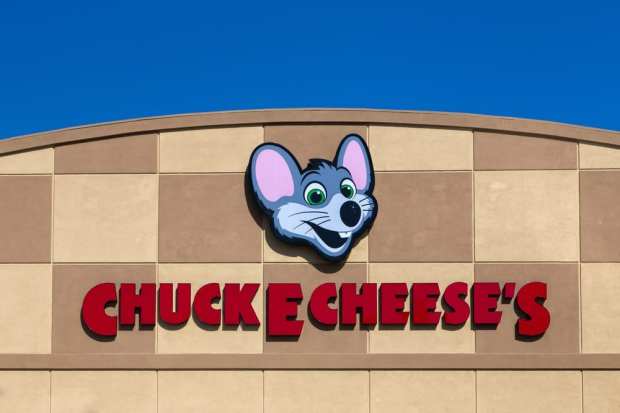 Chuck E. Cheese Seeks Loan For Debt Payment