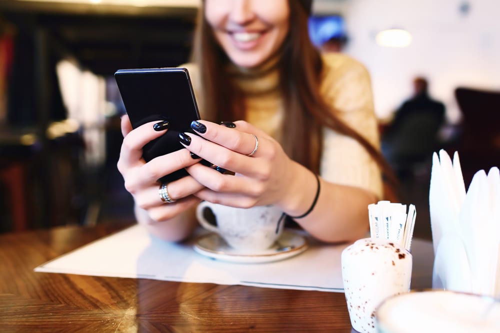 Facebook Sweetens Terms In Bid For Video Creators