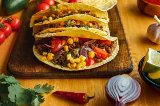 How Fake Reviews Undermine Restaurants’ COVID-19 Responses
