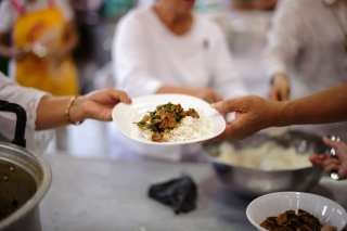 American Express To Donate Meals To Women’s Shelters