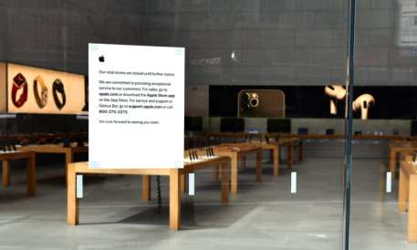Apple closes stores in Florida again as coronavirus infections rise