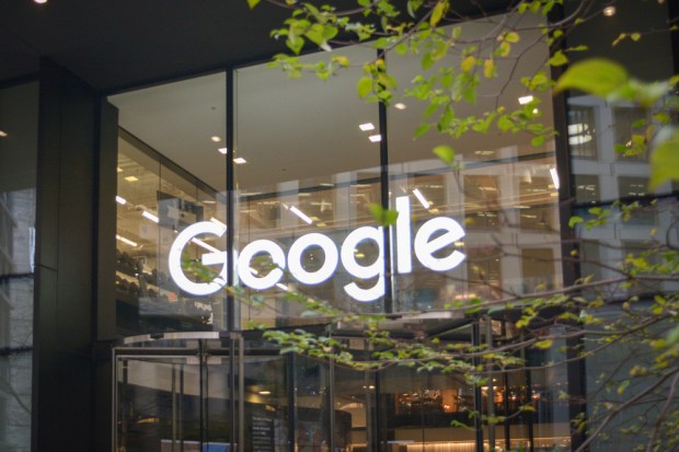 Google To Invest $10B In India’s Tech Industry