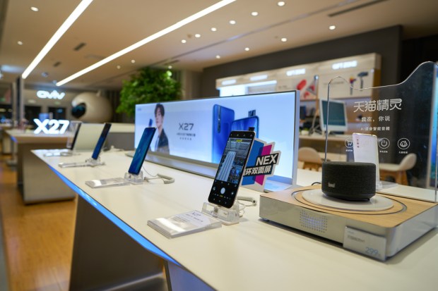 Smartphone Demand Plummets In China By 16 Pct