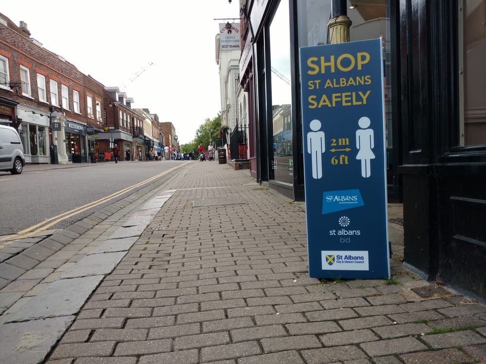 UK Retailers To Reduce Workforces