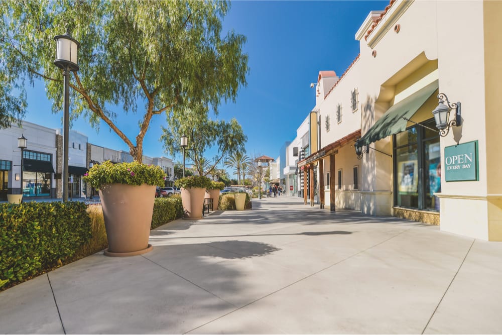 REIT Predicts U-Shaped Retail Recovery