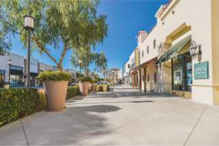 REIT Predicts U-Shaped Retail Recovery