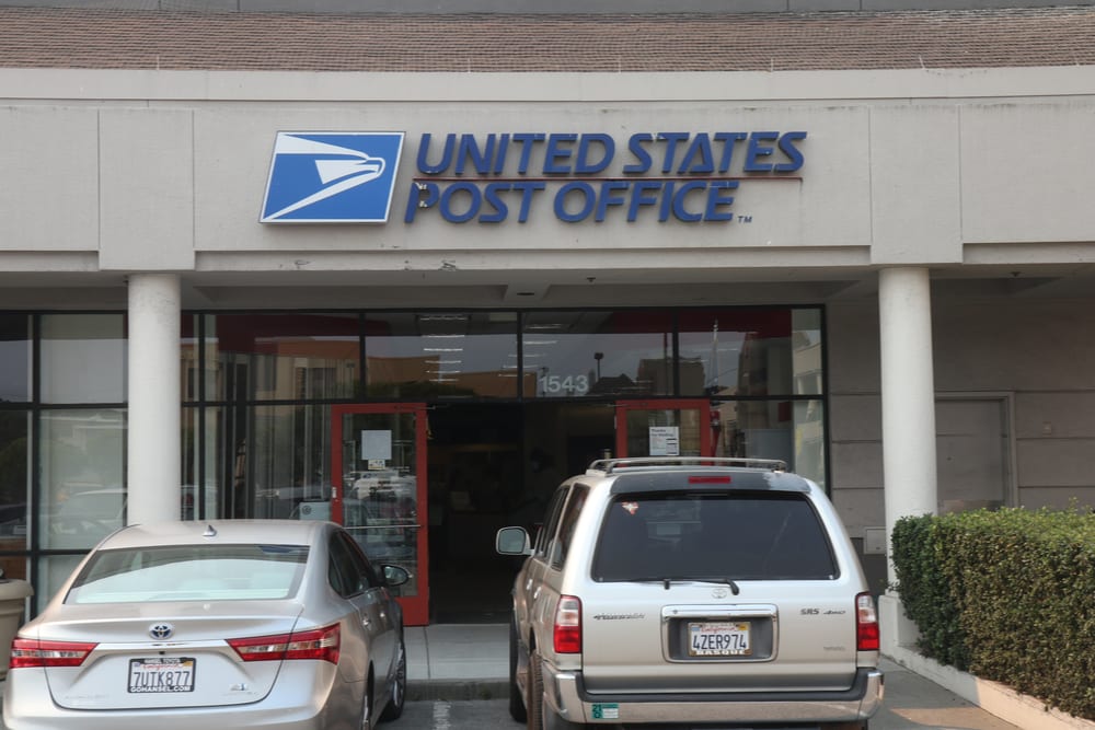 Does USPS Take Apple Pay In 2022? (You'll Be Surprised)