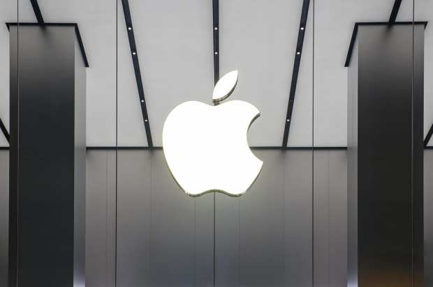 Apple Moves Within Striking Distance Of Record $2T Valuation