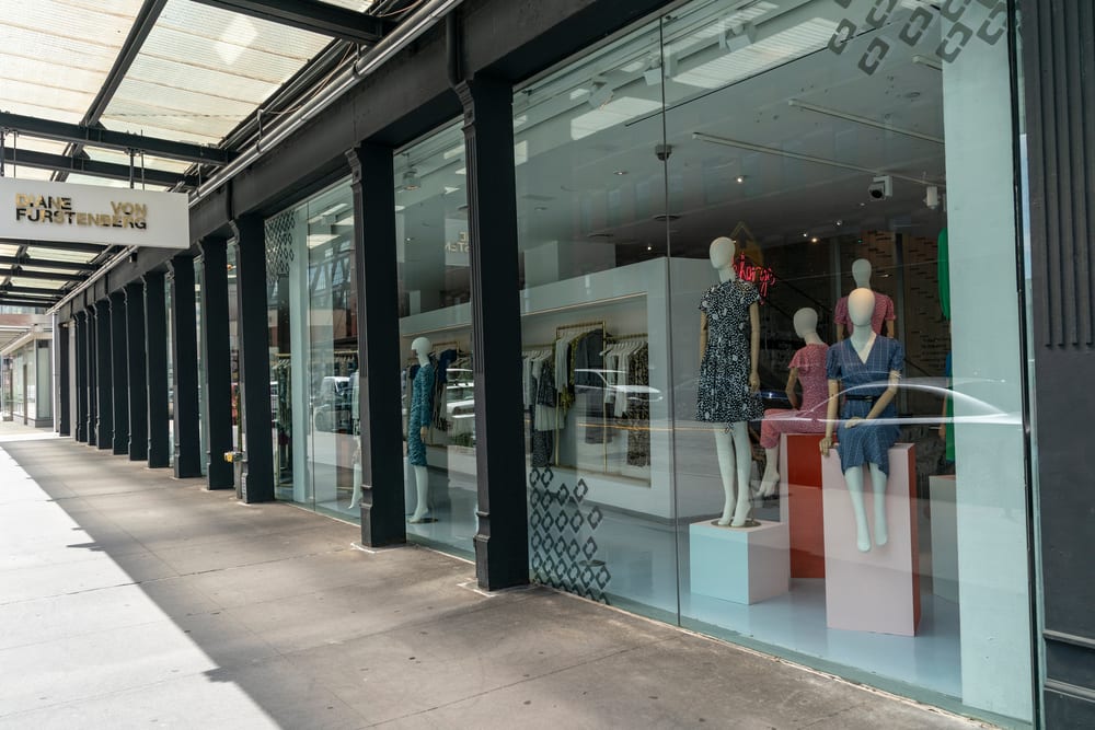 Large Retail Chains Start To Leave Big Apple Amid Pandemic