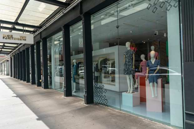 Large Retail Chains Start To Leave Big Apple Amid Pandemic