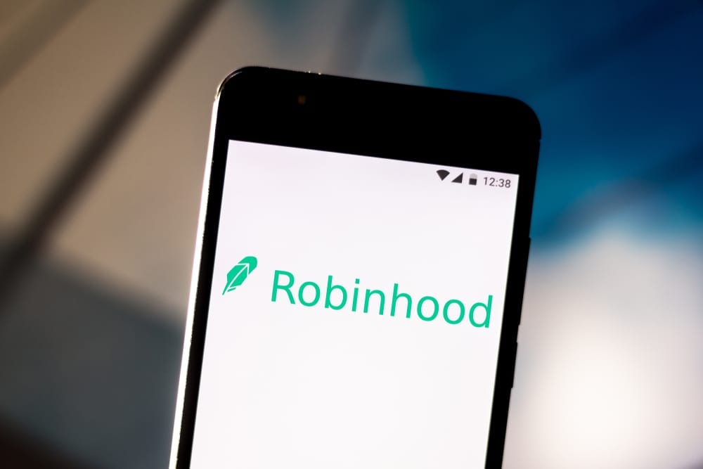 SEC Eyes Probe Of Robinhood’s Handling Of March Shutdown