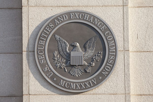 SEC Eases Eligibility Rules For Alt Investments
