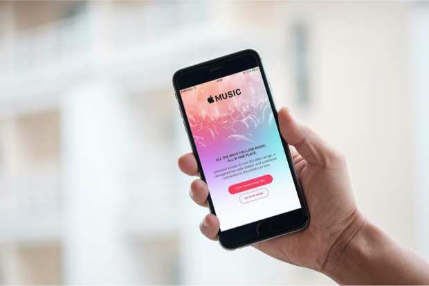 Apple Users Report Outages, Service Restored