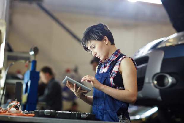 Digital Drive: PartsHawk Turbocharges Its Data