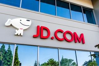Today In Payments Around The World: JD.com Works With China’s Central Bank On Cryptocurrency; US Users Rush To Get WeChat App