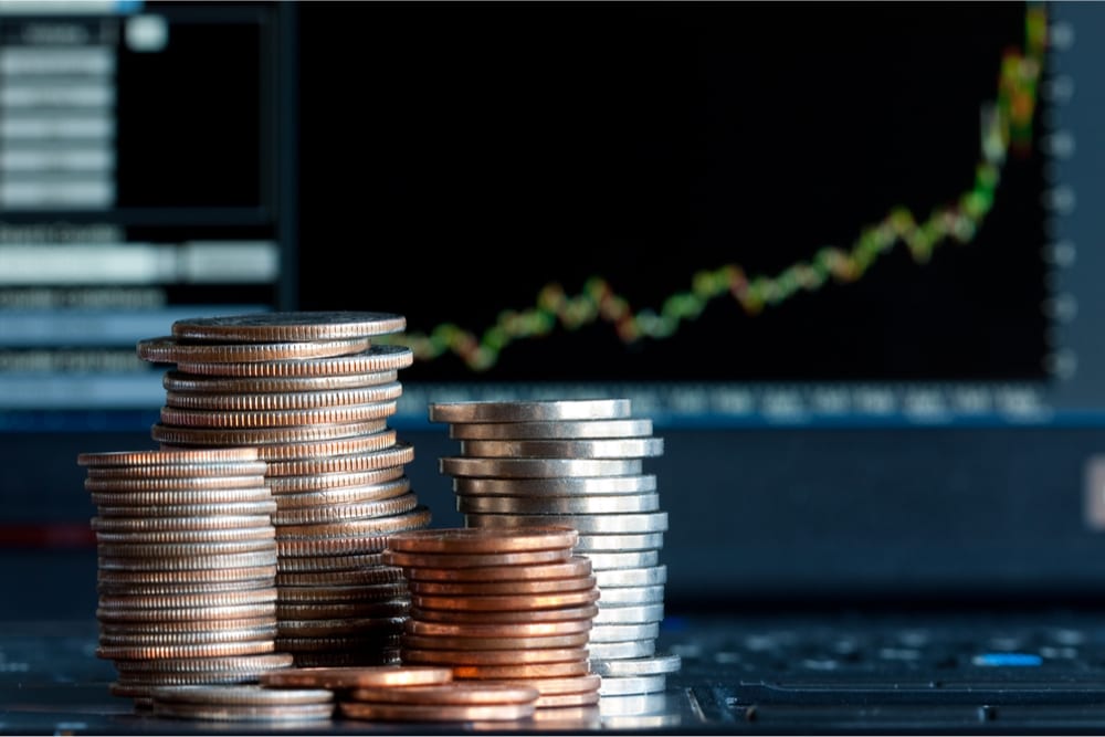 Key Financial Leaders Offer Dueling Economic Forecasts