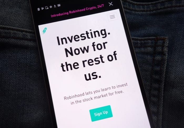 Report: Robinhood May Face $10M+ SEC Fine For Not Disclosing Payments For Order Flow