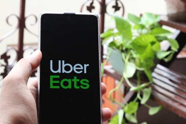 Uber Eats Updates Its App To Pay Tab While Dining In