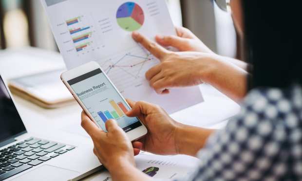 Helping SMBs With Cash Flow Management — And PPP — On The Go