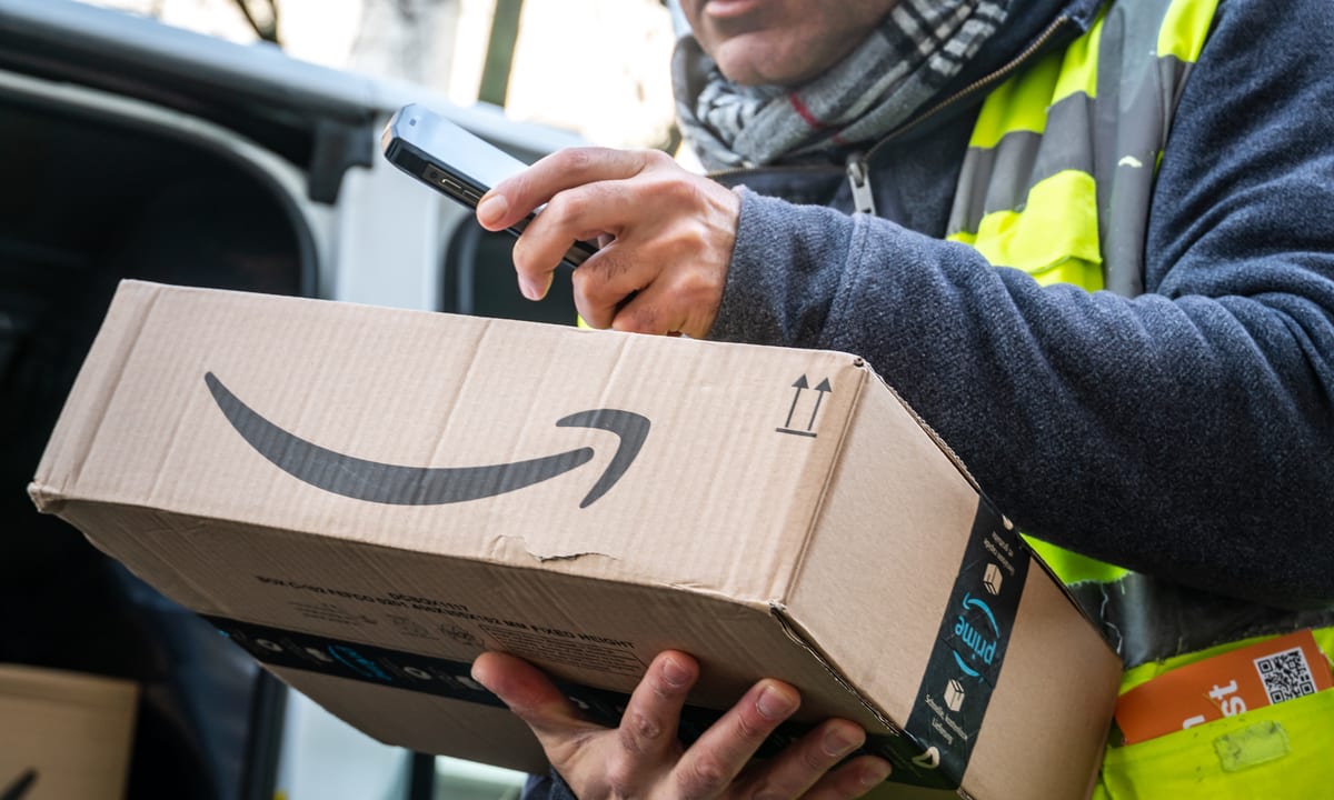 Amazon Promotes 35K Employees, Will Create 100K Seasonal Jobs