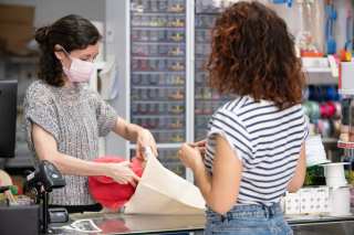 Customer Experience: Retailers Adapt To A Speedy Holiday Season