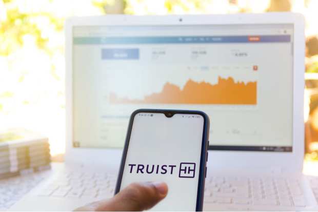 Truist Reports Strong Core Fee Income, ‘Modest Build’ In Allowance For Credit Losses