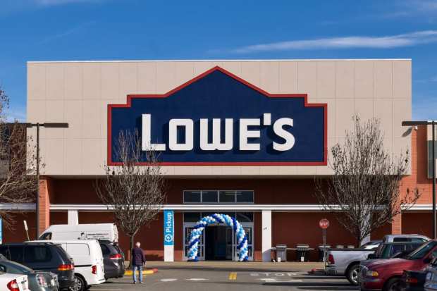 Lowe’s Companies Plans ‘Season Of Savings’
