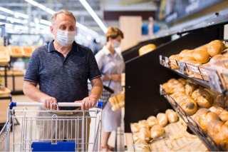 US Consumer Confidence Dips As Jobs Outlook Wanes