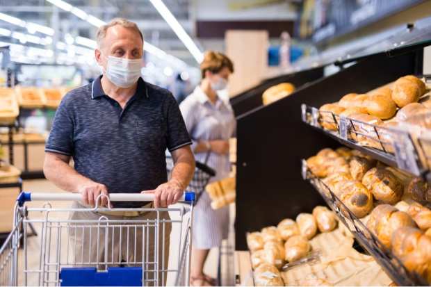 US Consumer Confidence Dips As Jobs Outlook Wanes