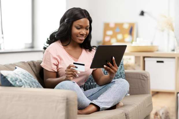 Survey: US Consumer Sentiment Continues To Improve