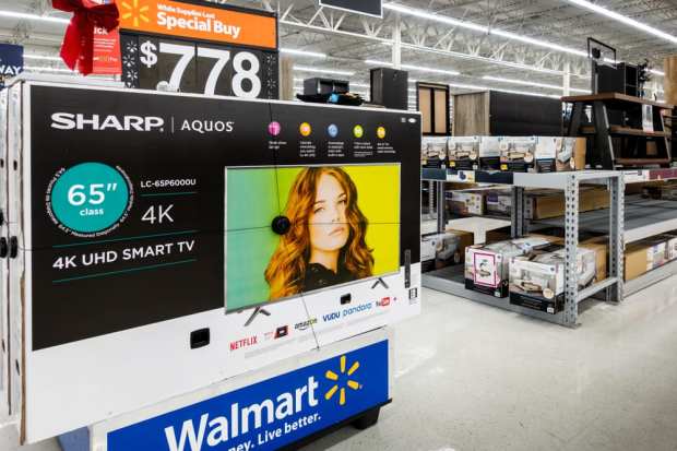 Amazon, Walmart Battle For Electronics Share